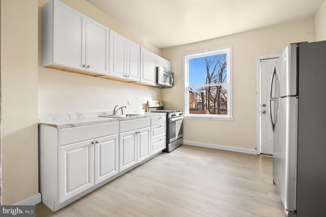 2427 E LANVALE ST, Baltimore, MD 21213