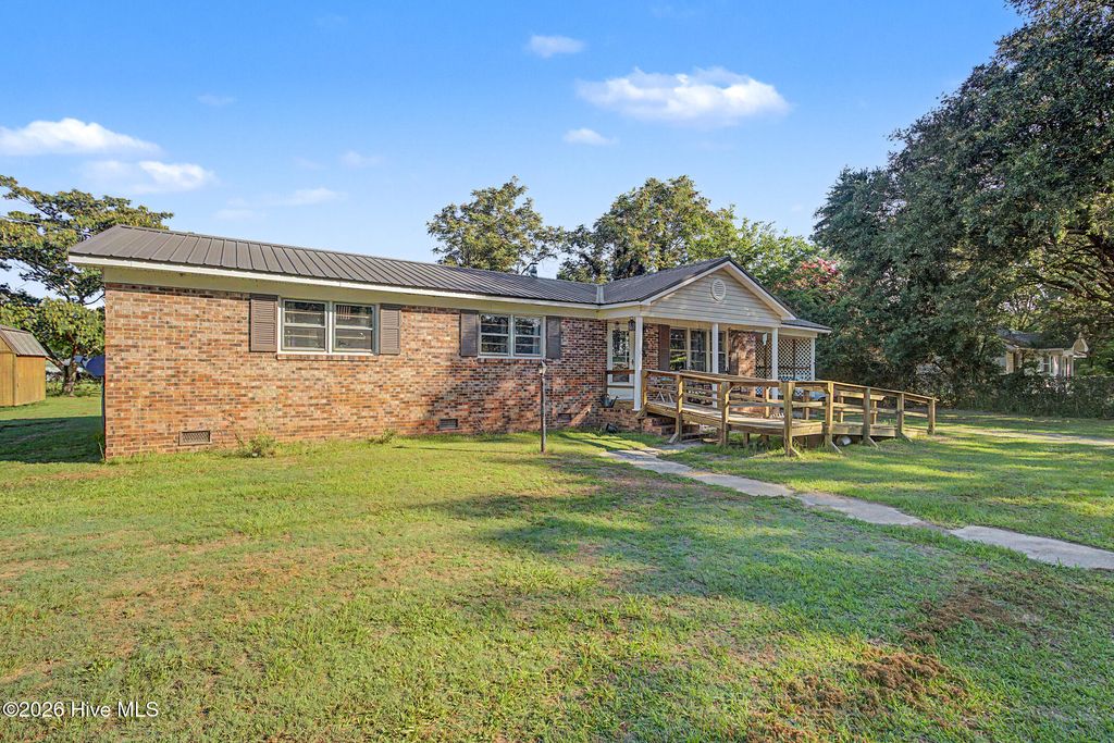 111 Grenaco Lane, Rockingham, NC 28379