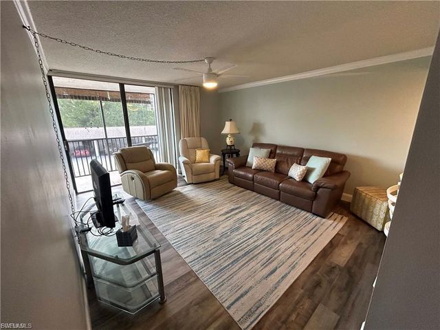 3490 N Key DR 205, North Fort Myers, FL 33903