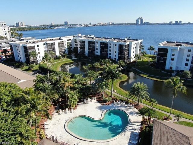 3490 N Key DR 205, North Fort Myers, FL 33903