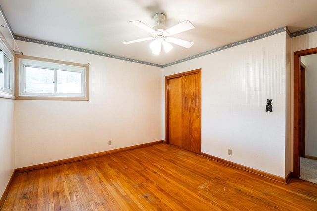5833 W Calumet ROAD, Milwaukee, WI 53223