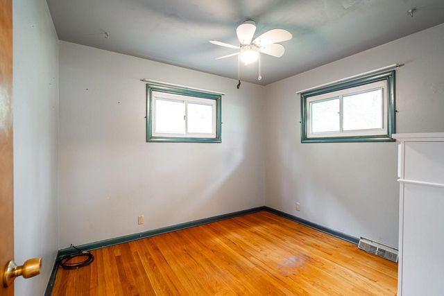 5833 W Calumet ROAD, Milwaukee, WI 53223