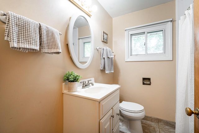 5833 W Calumet ROAD, Milwaukee, WI 53223