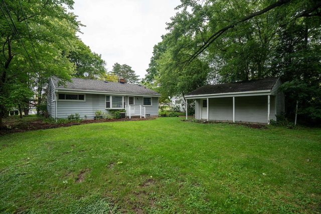 5833 W Calumet ROAD, Milwaukee, WI 53223