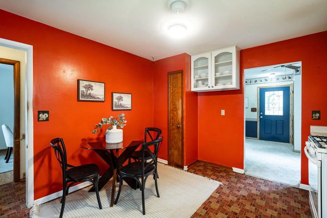 5833 W Calumet ROAD, Milwaukee, WI 53223