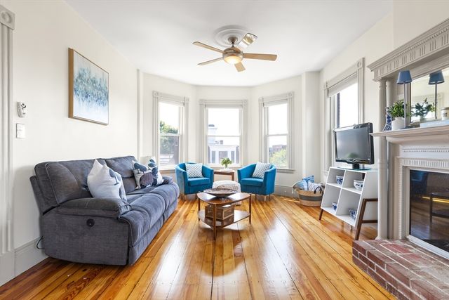 100 Broadway 5, Chelsea, MA 02150