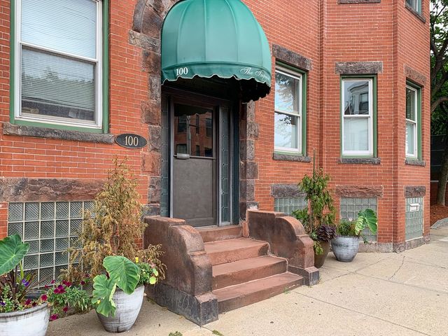 100 Broadway 5, Chelsea, MA 02150