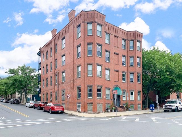 100 Broadway 5, Chelsea, MA 02150