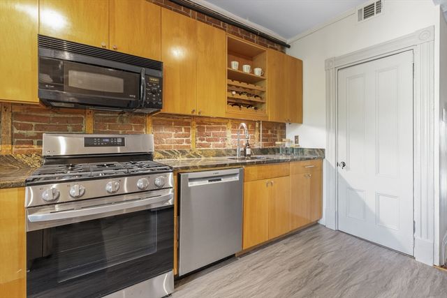 100 Broadway 5, Chelsea, MA 02150