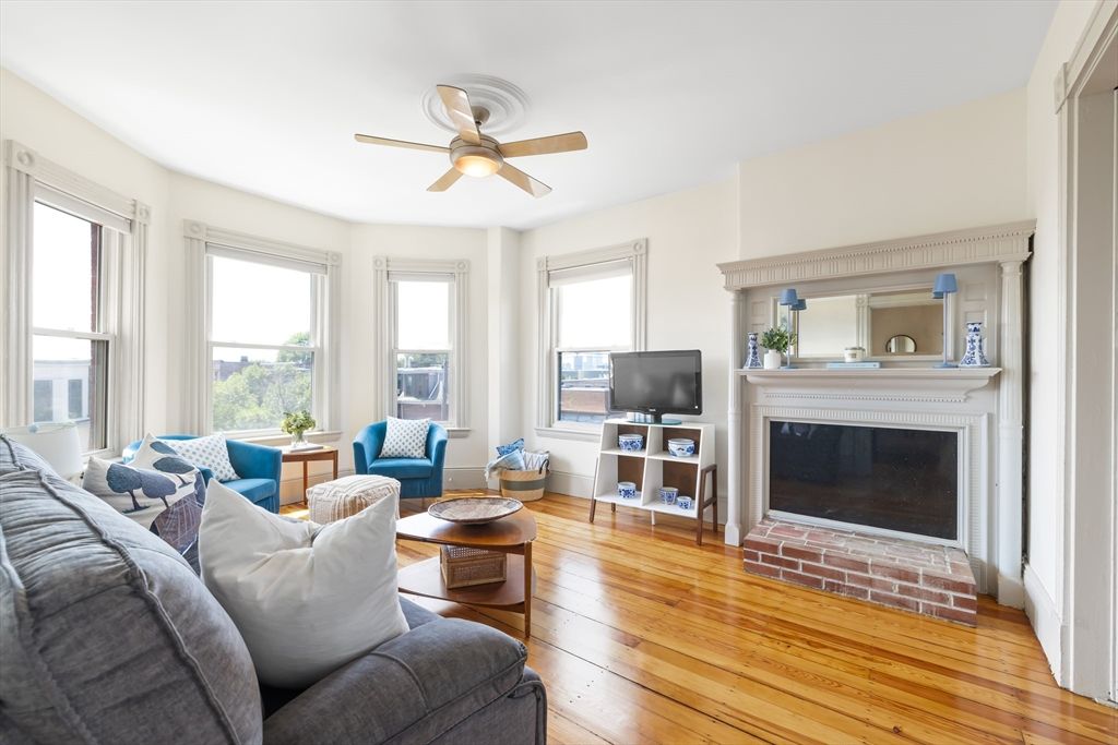 100 Broadway 5, Chelsea, MA 02150