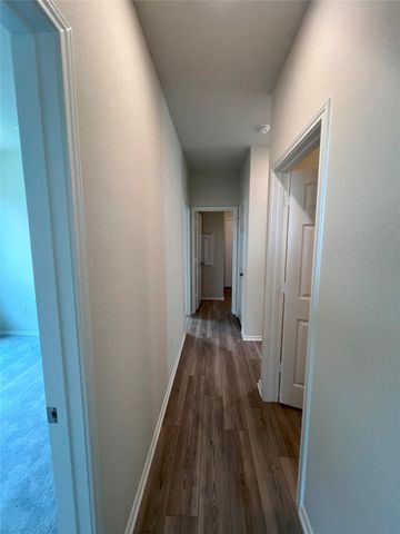427 Tree nut LOOP, Buda, TX 78610