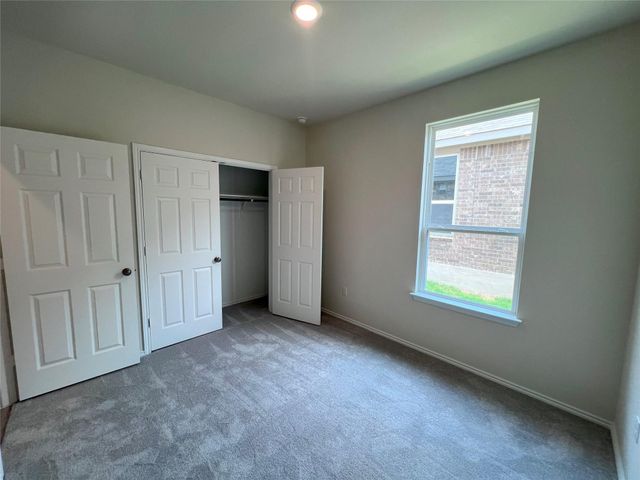 427 Tree nut LOOP, Buda, TX 78610