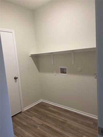 427 Tree nut LOOP, Buda, TX 78610