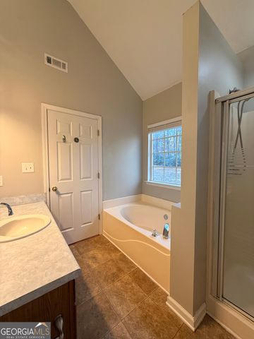 20 Golden Court, Sharpsburg, GA 30277