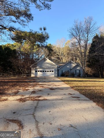 20 Golden Court, Sharpsburg, GA 30277