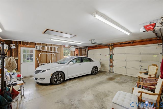 9408 Donora Dr, Henrico, VA 23229