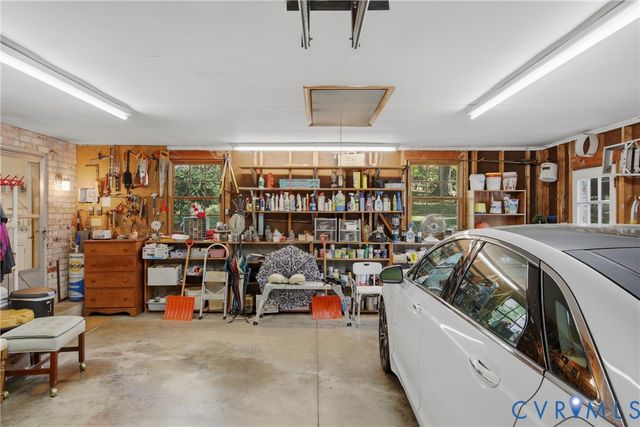 9408 Donora Dr, Henrico, VA 23229