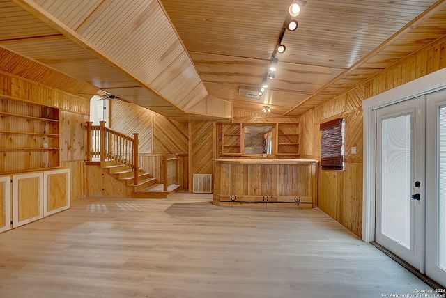 200 Jeanette Dr, San Antonio, TX 78216