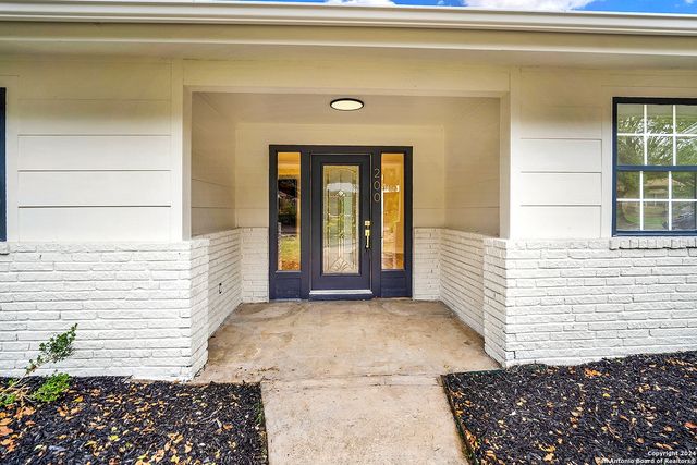 200 Jeanette Dr, San Antonio, TX 78216