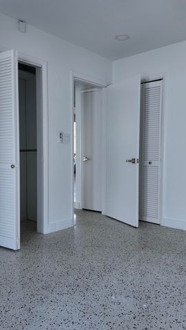 204 S Seacrest Circle, Delray Beach, FL 33444