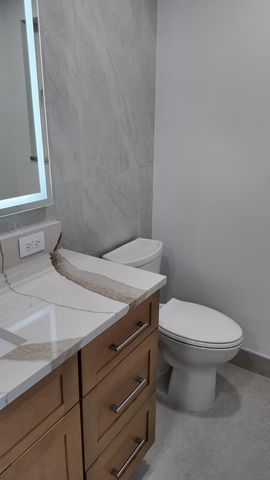 204 S Seacrest Circle, Delray Beach, FL 33444