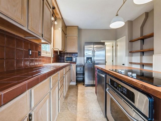 324 9th Street, West Des Moines, IA 50265