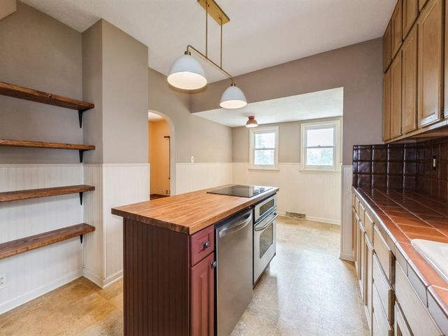 324 9th Street, West Des Moines, IA 50265