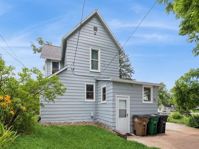 324 9th Street, West Des Moines, IA 50265