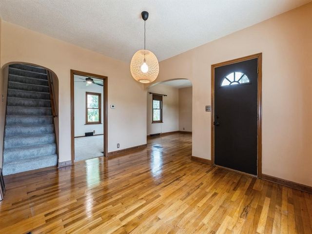 324 9th Street, West Des Moines, IA 50265