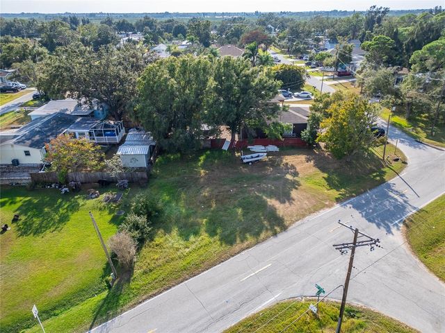 1104 W COLLEGE AVENUE, Ruskin, FL 33570