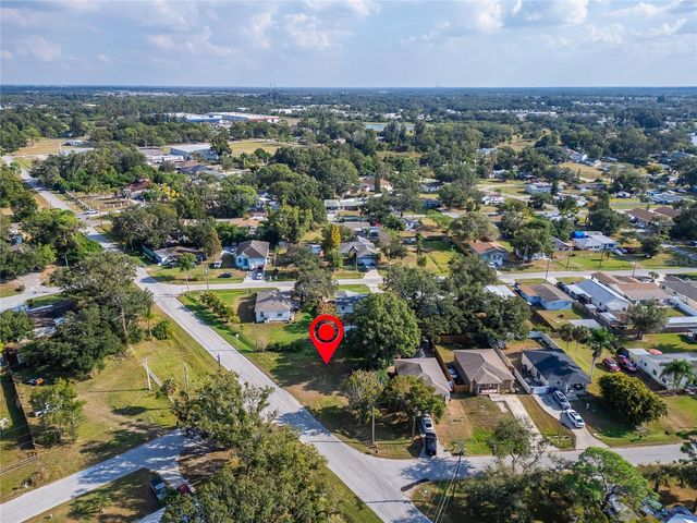 1104 W COLLEGE AVENUE, Ruskin, FL 33570