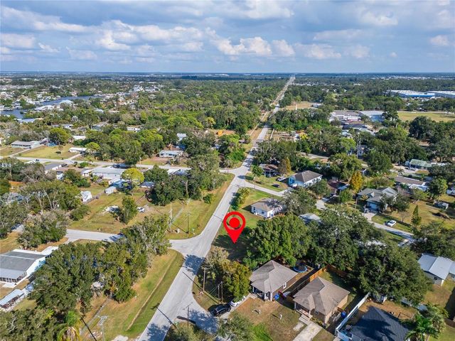 1104 W COLLEGE AVENUE, Ruskin, FL 33570