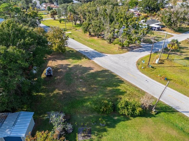 1104 W COLLEGE AVENUE, Ruskin, FL 33570