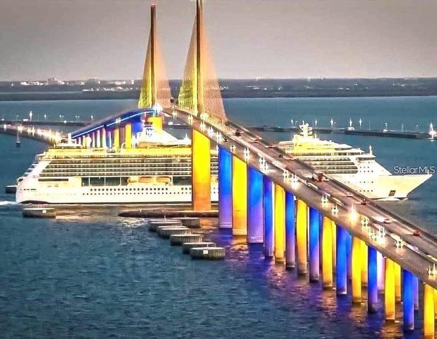 1104 W COLLEGE AVENUE, Ruskin, FL 33570