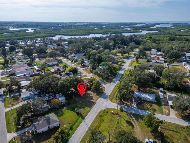 1104 W COLLEGE AVENUE, Ruskin, FL 33570