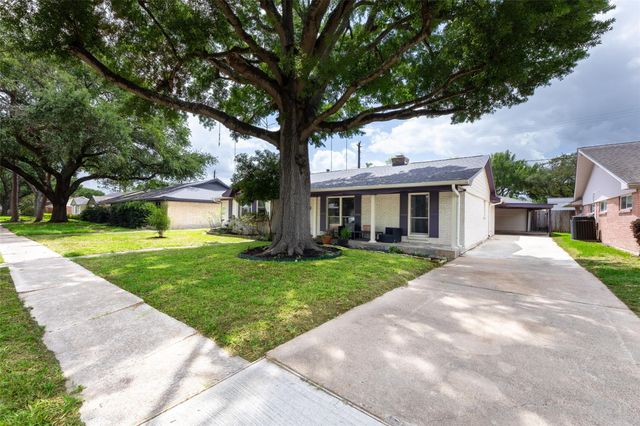 5623 Dumfries Drive, Houston, TX 77096