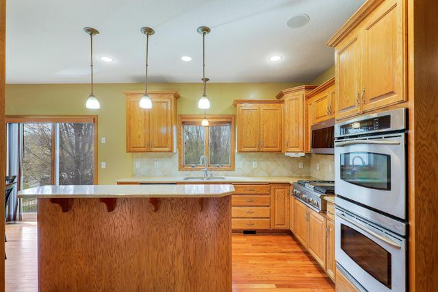 4417 104th Avenue N, Brooklyn Park, MN 55443