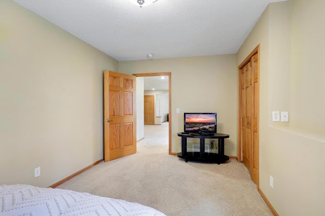 4417 104th Avenue N, Brooklyn Park, MN 55443
