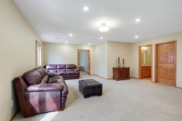 4417 104th Avenue N, Brooklyn Park, MN 55443