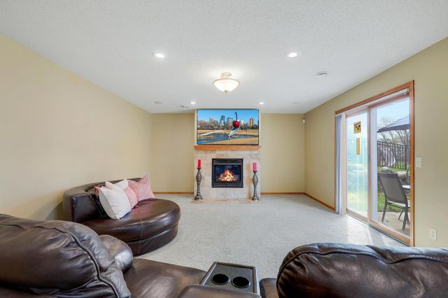 4417 104th Avenue N, Brooklyn Park, MN 55443