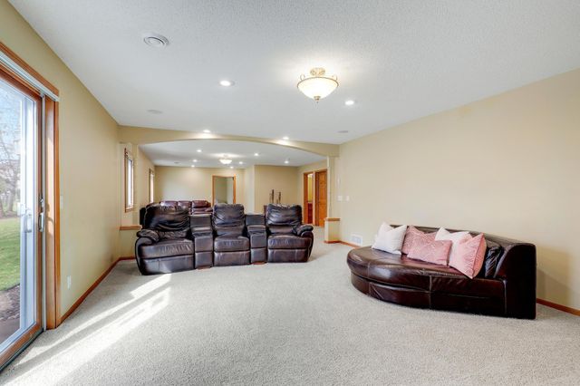 4417 104th Avenue N, Brooklyn Park, MN 55443