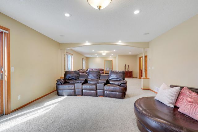 4417 104th Avenue N, Brooklyn Park, MN 55443