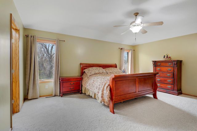4417 104th Avenue N, Brooklyn Park, MN 55443
