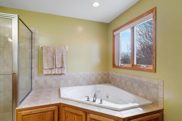 4417 104th Avenue N, Brooklyn Park, MN 55443