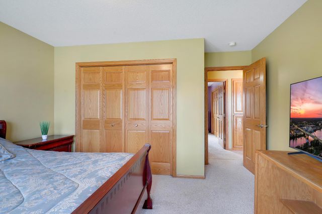 4417 104th Avenue N, Brooklyn Park, MN 55443