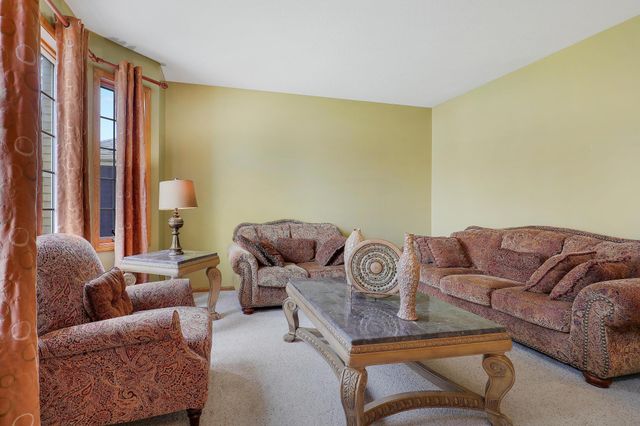 4417 104th Avenue N, Brooklyn Park, MN 55443