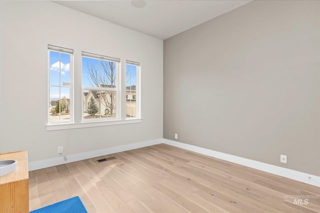 3329 N Cherry Laurel Way, Star, ID 83669