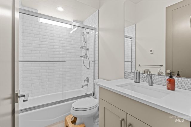 3329 N Cherry Laurel Way, Star, ID 83669