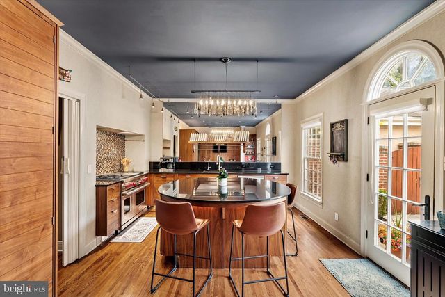 12 GOVERNORS LN, Princeton, NJ 08540