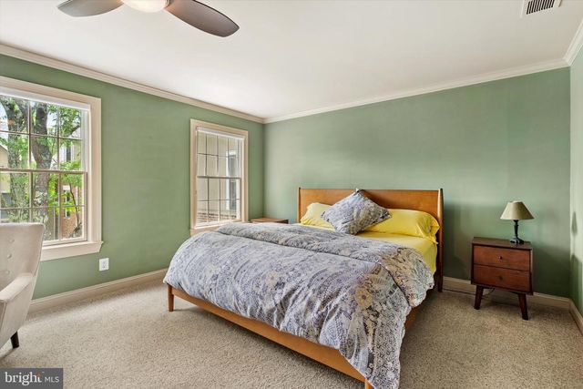 12 GOVERNORS LN, Princeton, NJ 08540